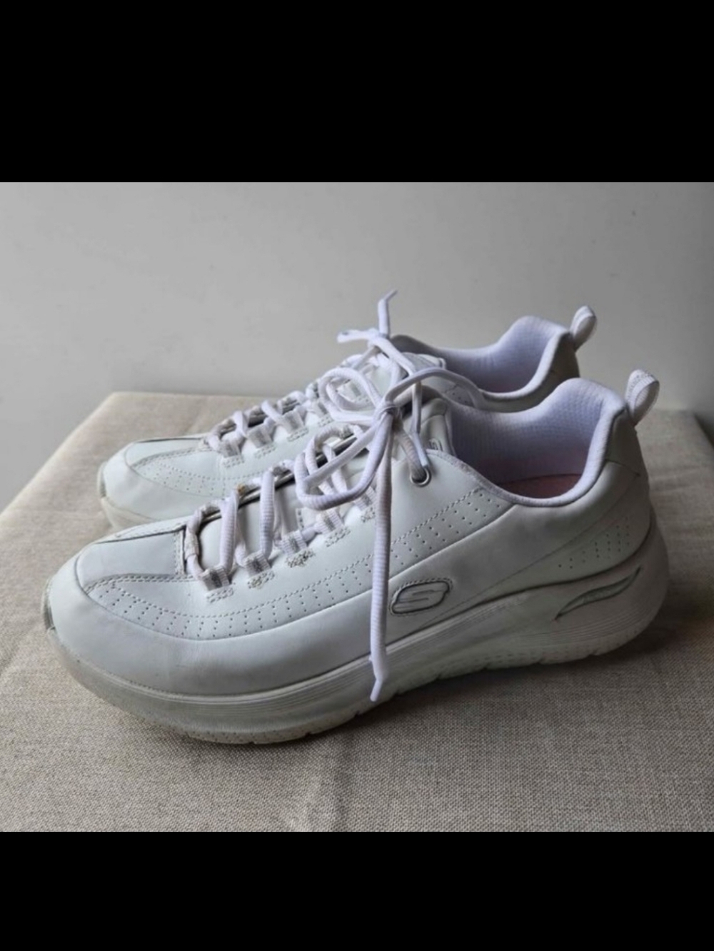 Skechers Arch Fit, white Leather,womens Size 11